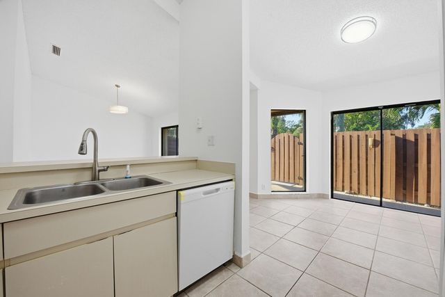 131 Springdale Circle, Palm Springs, FL 33461