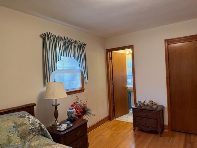 525 Tanglewood DR, Martinsville, VA 24112