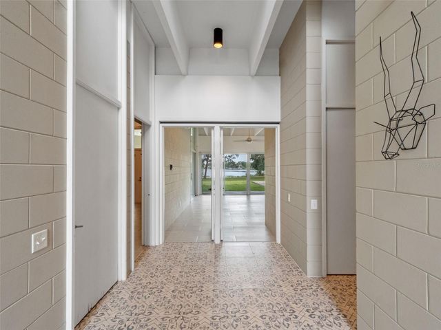 1540 N LAKE MIRROR DRIVE NW, Winter Haven, FL 33881