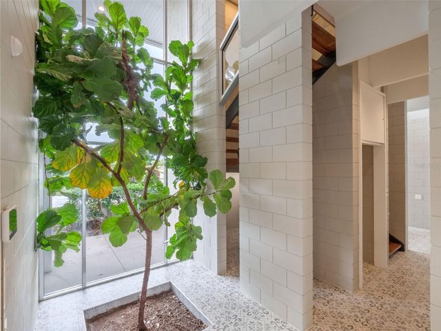 1540 N LAKE MIRROR DRIVE NW, Winter Haven, FL 33881