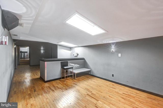 15 E CENTRE ST, Baltimore, MD 21202