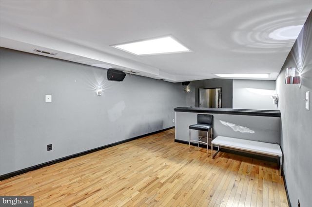 15 E CENTRE ST, Baltimore, MD 21202