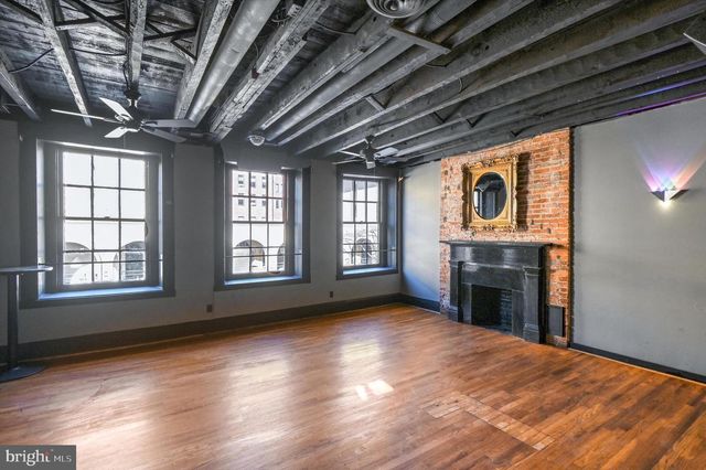 15 E CENTRE ST, Baltimore, MD 21202