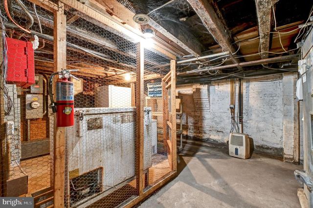 15 E CENTRE ST, Baltimore, MD 21202