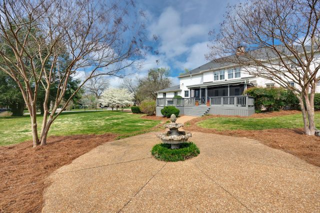 1937 Shamrock Dr, Brentwood, TN 37027
