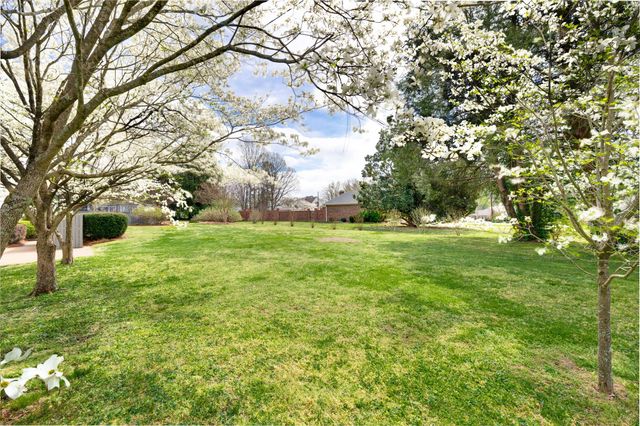 1937 Shamrock Dr, Brentwood, TN 37027