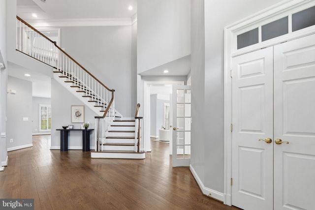 11317 WALNUT CREEK CT, Oakton, VA 22124