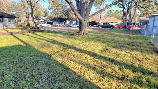 7018 Willowtex Drive, Houston, TX 77396