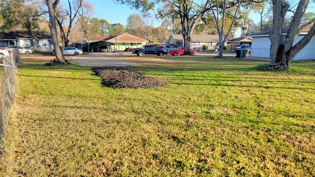 7018 Willowtex Drive, Houston, TX 77396