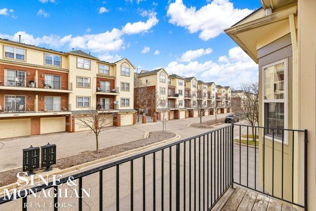3251 Camden Drive, Troy, MI 48084