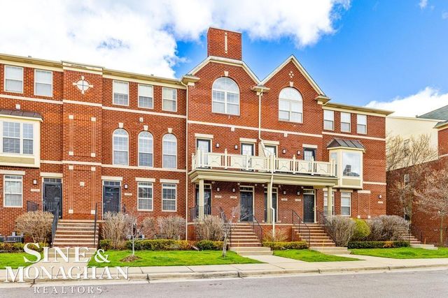 3251 Camden Drive, Troy, MI 48084