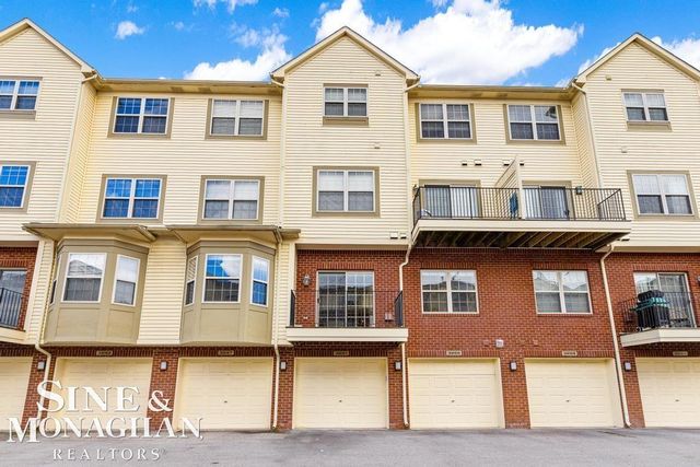 3251 Camden Drive, Troy, MI 48084