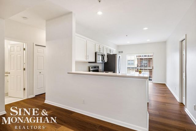 3251 Camden Drive, Troy, MI 48084