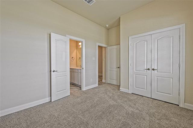 11927 Champions Forest Drive, Mont Belvieu, TX 77535