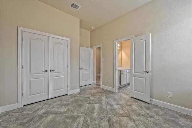 11927 Champions Forest Drive, Mont Belvieu, TX 77535