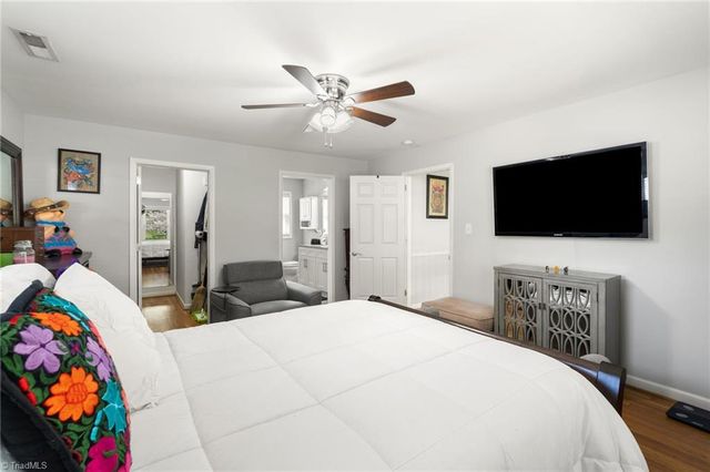 2110 Whitney Road, Winston-salem, NC 27106