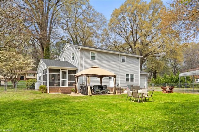 2110 Whitney Road, Winston-salem, NC 27106