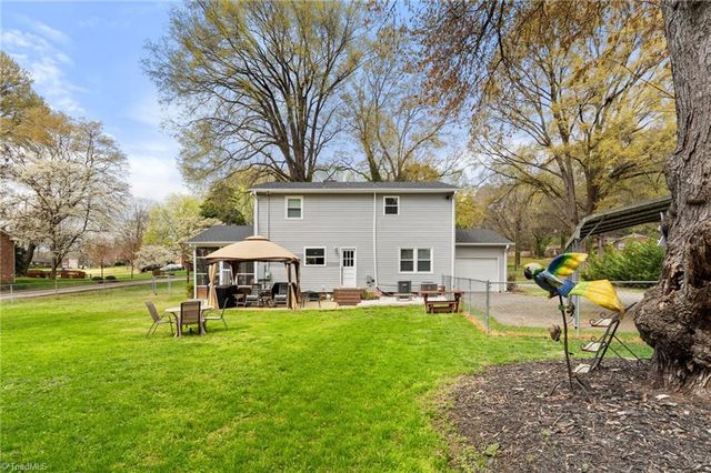 2110 Whitney Road, Winston-salem, NC 27106