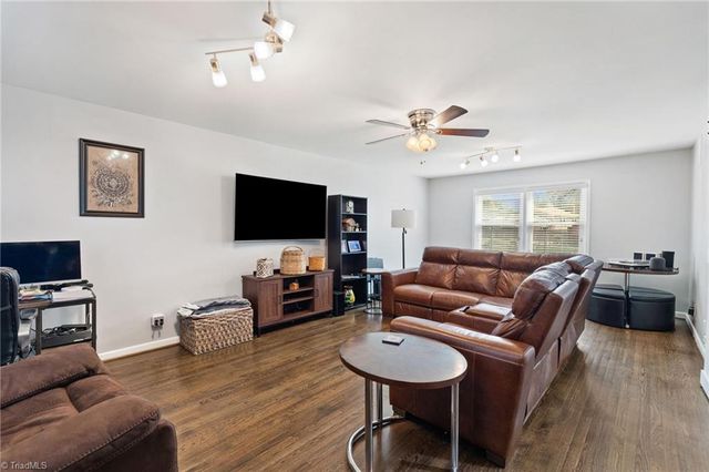 2110 Whitney Road, Winston-salem, NC 27106