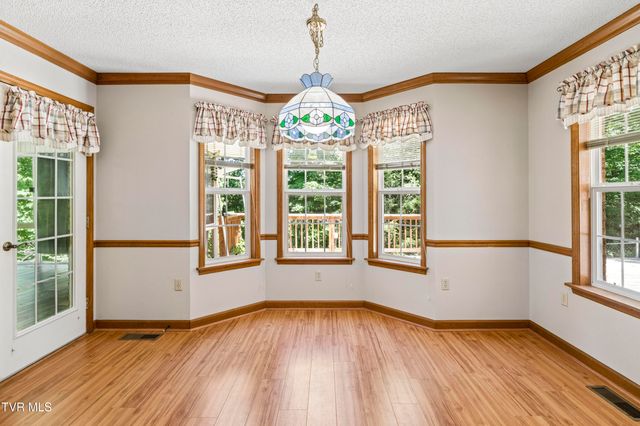 408 Taryn Court, Bristol, VA 24201