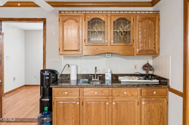 408 Taryn Court, Bristol, VA 24201