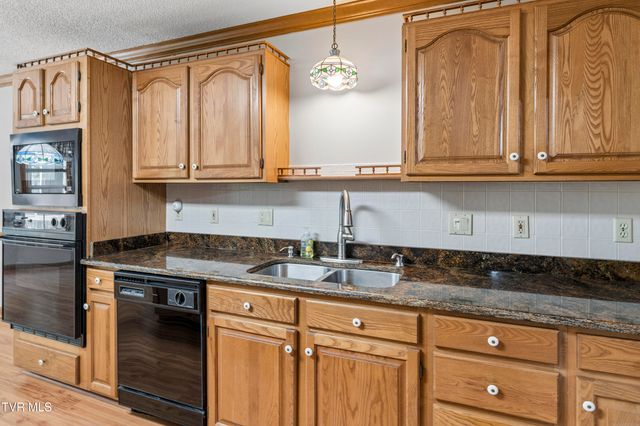 408 Taryn Court, Bristol, VA 24201