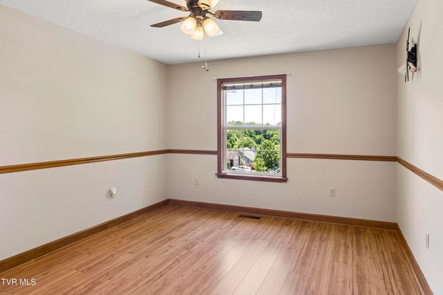 408 Taryn Court, Bristol, VA 24201