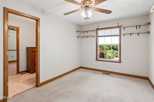408 Taryn Court, Bristol, VA 24201