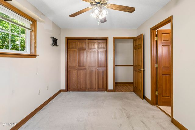 408 Taryn Court, Bristol, VA 24201