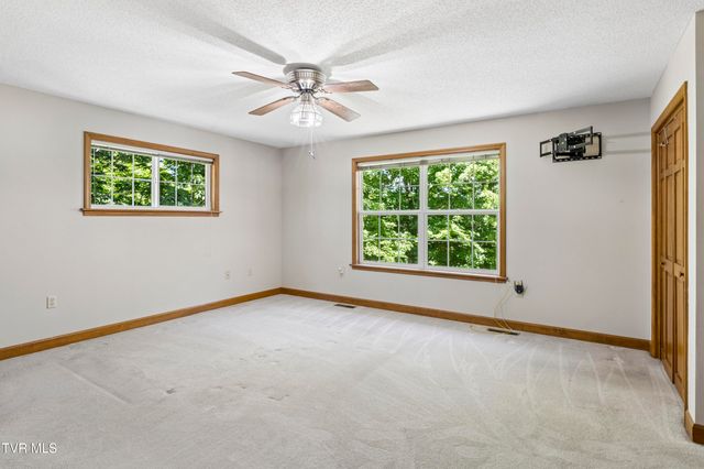 408 Taryn Court, Bristol, VA 24201