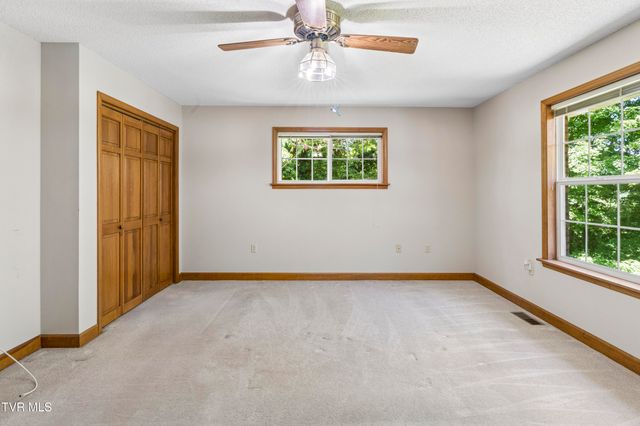 408 Taryn Court, Bristol, VA 24201
