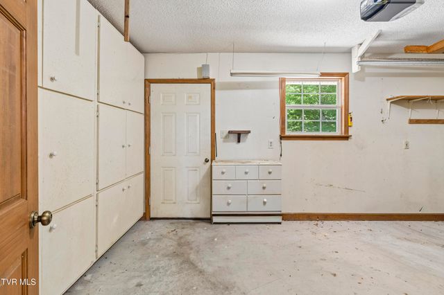408 Taryn Court, Bristol, VA 24201