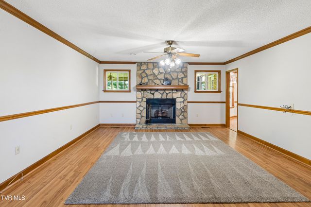 408 Taryn Court, Bristol, VA 24201