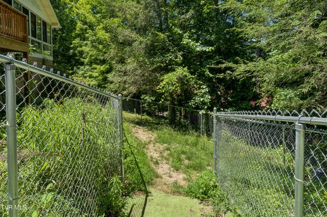 408 Taryn Court, Bristol, VA 24201