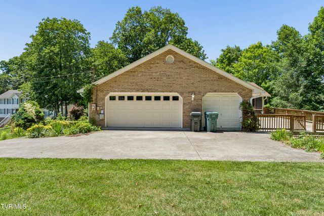 408 Taryn Court, Bristol, VA 24201
