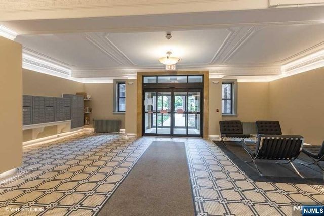 855 Broad Avenue 54, Ridgefield, NJ 07657
