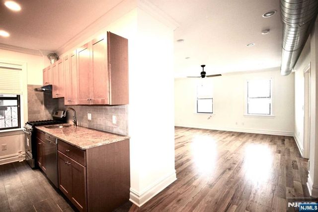 855 Broad Avenue 54, Ridgefield, NJ 07657