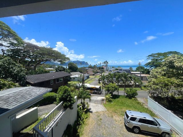 47-218 Kamehameha Highway, Kaneohe, HI 96744