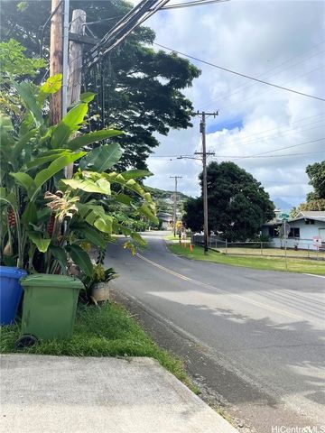 47-218 Kamehameha Highway, Kaneohe, HI 96744