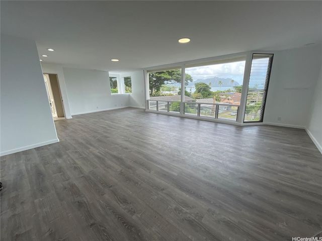 47-218 Kamehameha Highway, Kaneohe, HI 96744