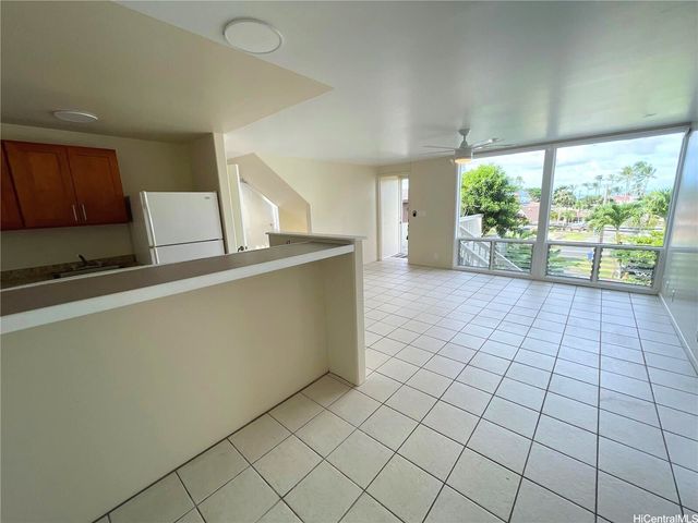 47-218 Kamehameha Highway, Kaneohe, HI 96744