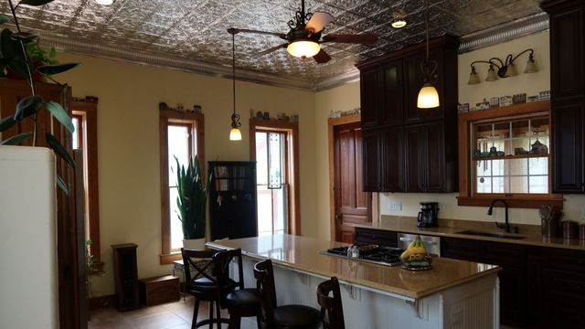 509 Singer Avenue, Lemont, IL 60439