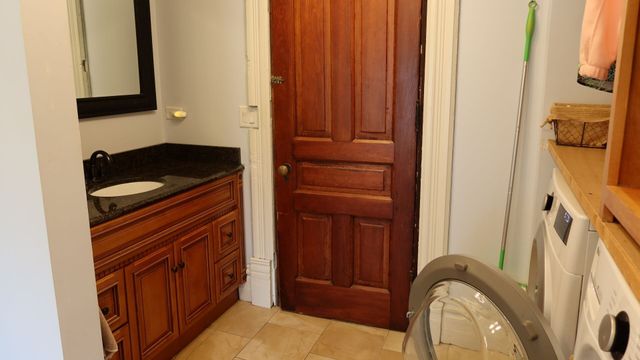 509 Singer Avenue, Lemont, IL 60439