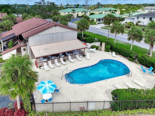 927 CAPRI ISLES BOULEVARD 7, Venice, FL 34292