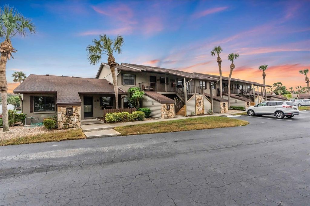 927 CAPRI ISLES BOULEVARD 7, Venice, FL 34292