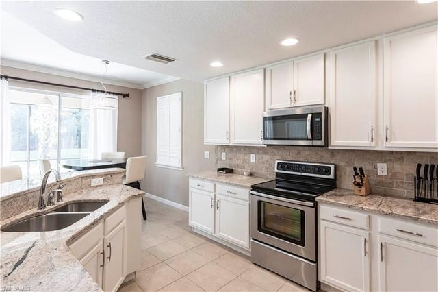 9508 Ironstone Ter Apt 102, Naples, FL 34120