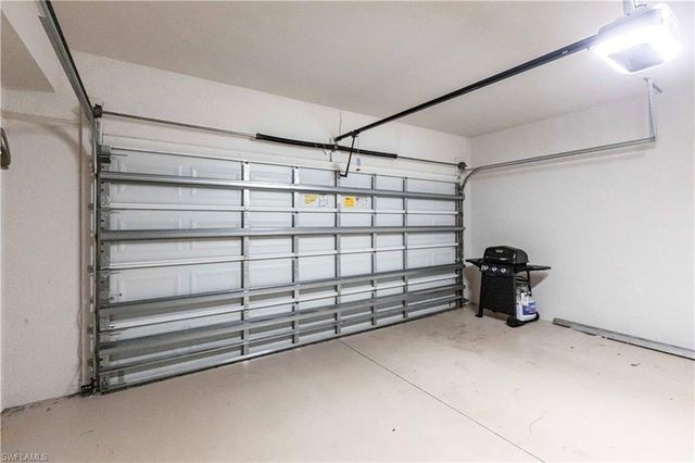 9508 Ironstone Ter Apt 102, Naples, FL 34120