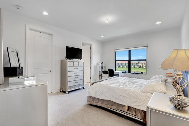 10043 Akenside Drive, Boca Raton, FL 33428