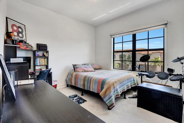 10043 Akenside Drive, Boca Raton, FL 33428