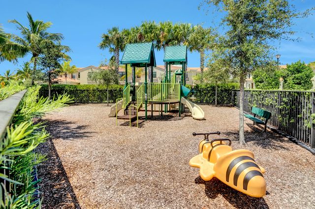 10043 Akenside Drive, Boca Raton, FL 33428